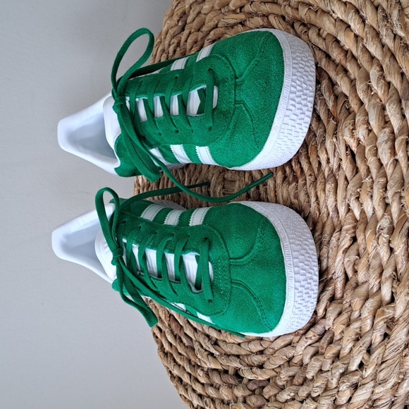 Adidas Unisex Gazelle Green Suede Athleisure/Fashion Low Sneakers S-6 - Picture 3 of 9